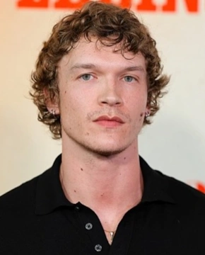 Коннор Стори — биография, личная жизнь, фото, новости, актер, «Джокер: Безумие на двоих», «Жаркое соперничество» 2025 - 24СМИ - Биография