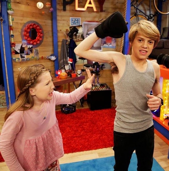 Элла Андерсон — биография, личная жизнь, фото, новости, актриса, Джеймс Норман, песни, возраст 2025 - 24СМИ - Биография