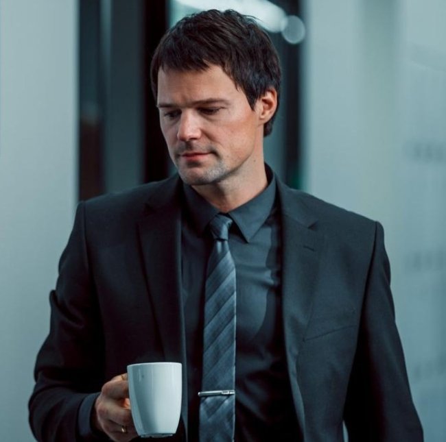 Данила Козловский снял англоязычный мюзикл «Из Лондона с любовью» - «Новости кино»